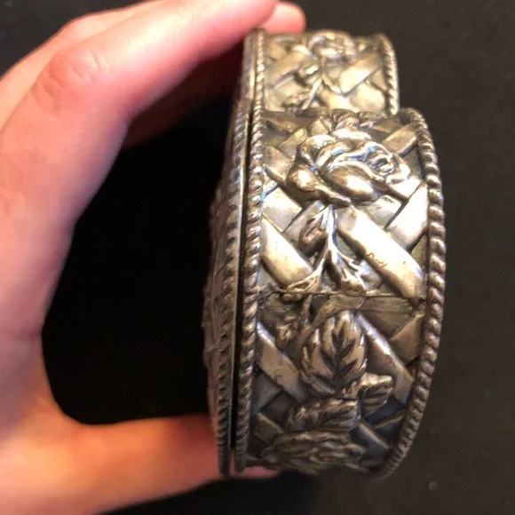 Vintage Metal heart trinket box gothic distressed look - Picture 4 of 10